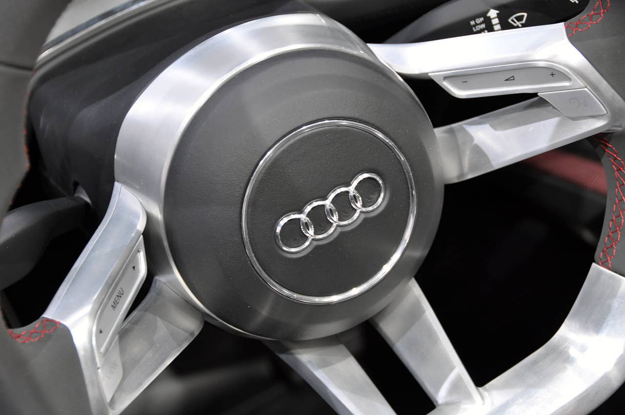 Paris 2010: Audi e-tron Spyder Concept
