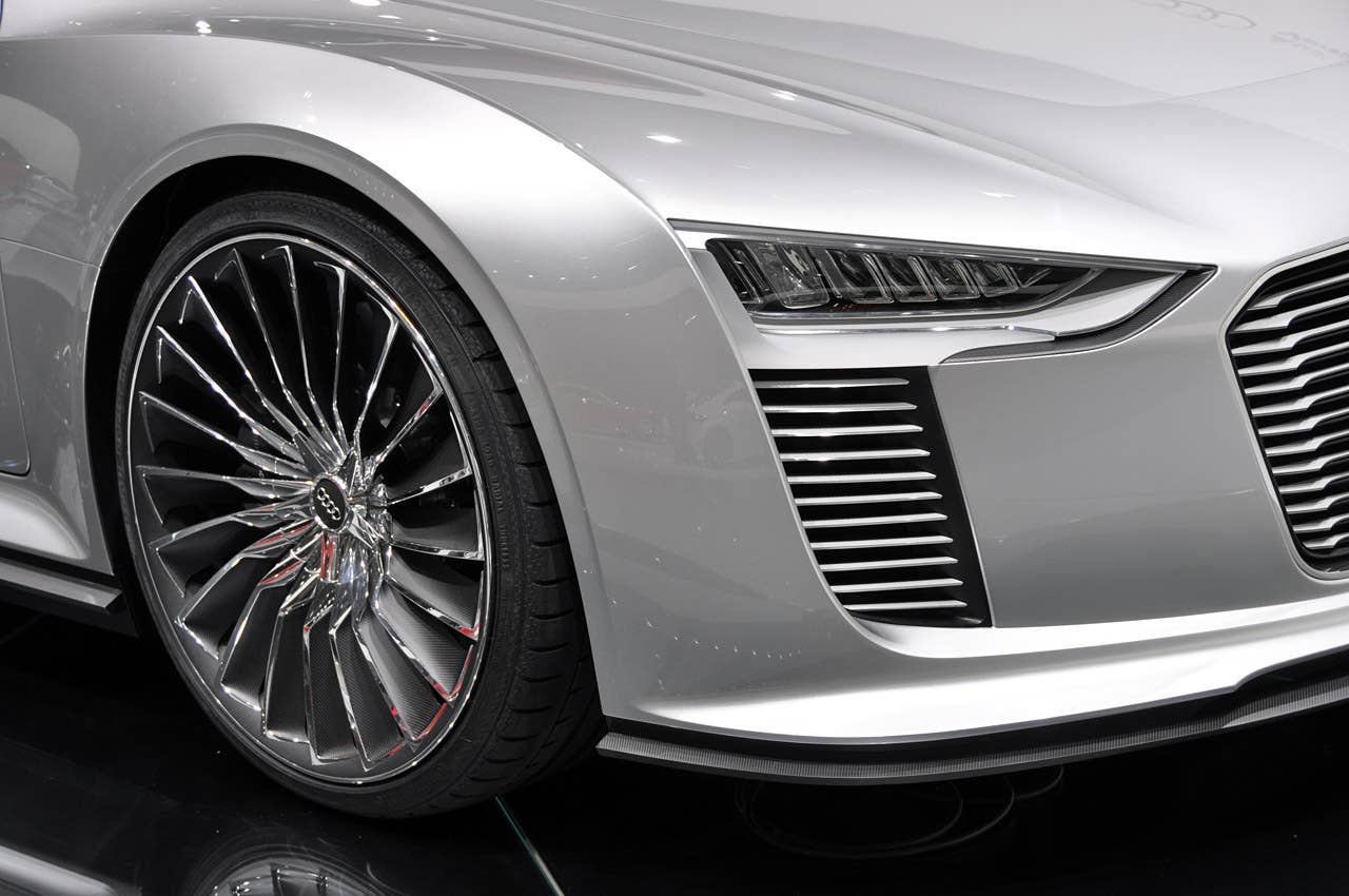 Paris 2010: Audi e-tron Spyder Concept