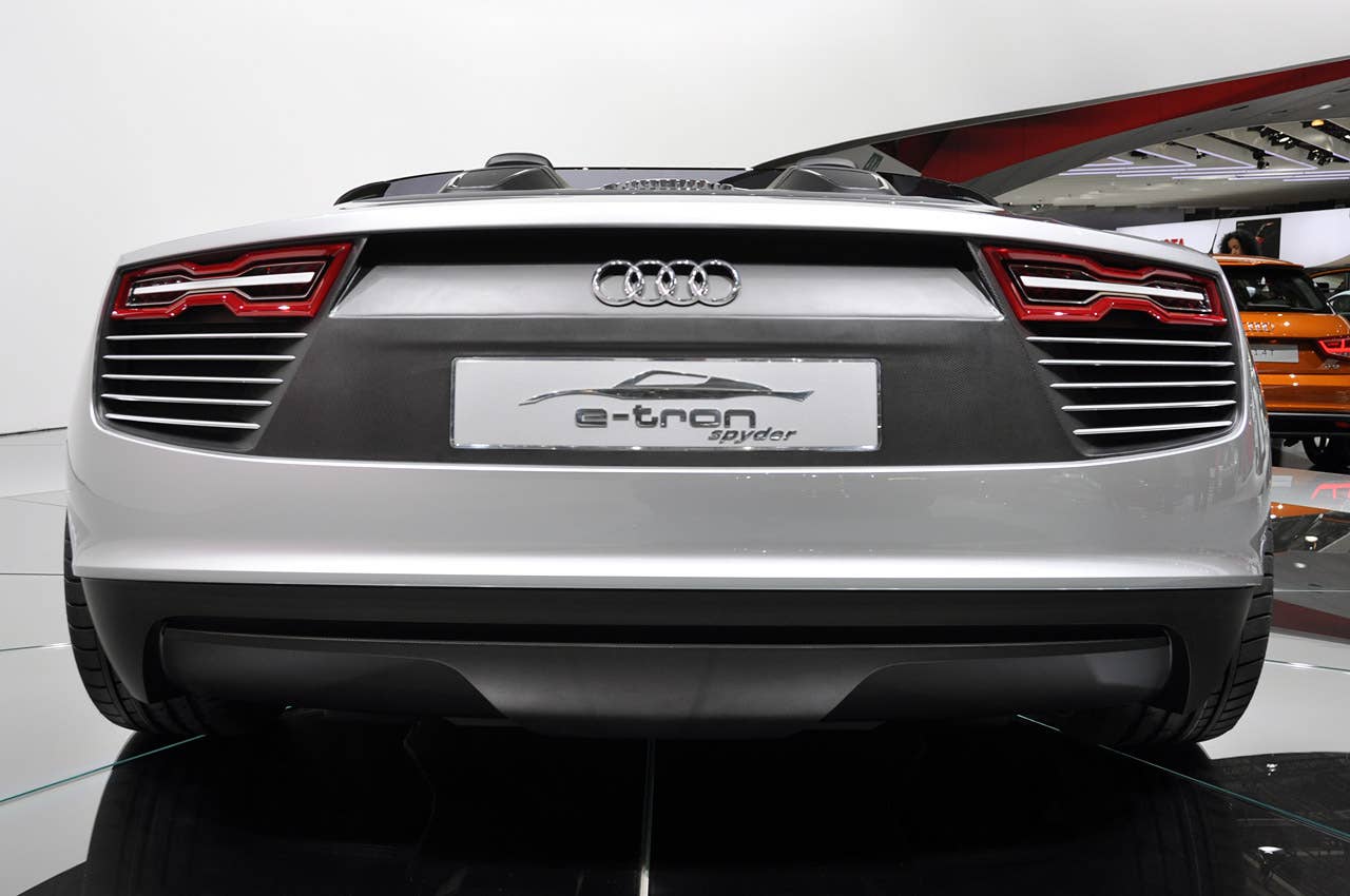 Paris 2010: Audi e-tron Spyder Concept