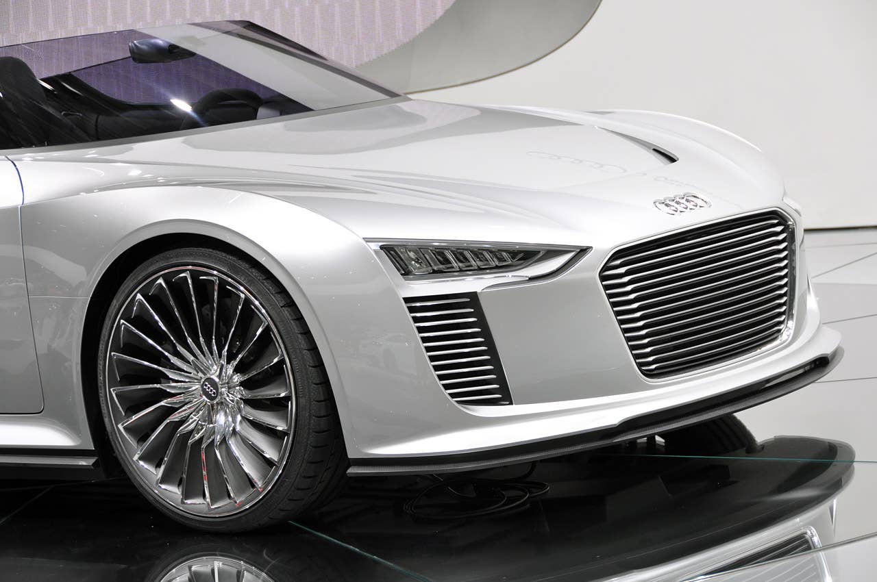 Paris 2010: Audi e-tron Spyder Concept