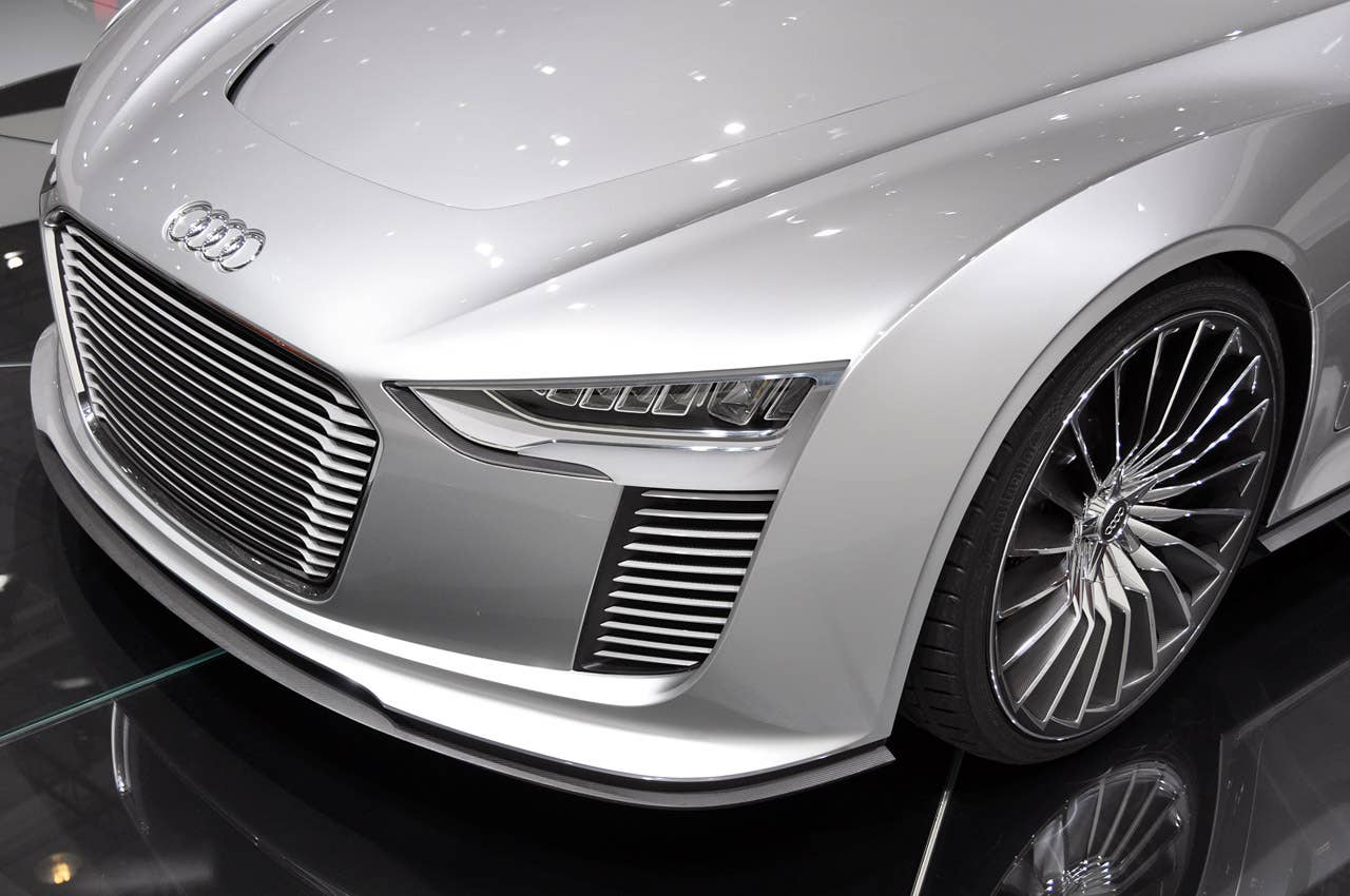 Paris 2010: Audi e-tron Spyder Concept