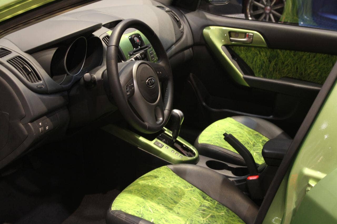 SEMA 2010: Kia Forte Hybrid Concept