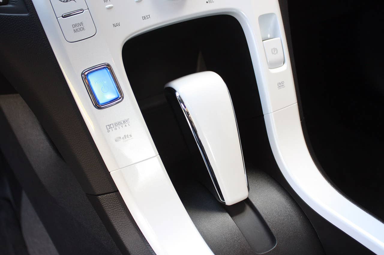 2011 Chevrolet Volt shifter
