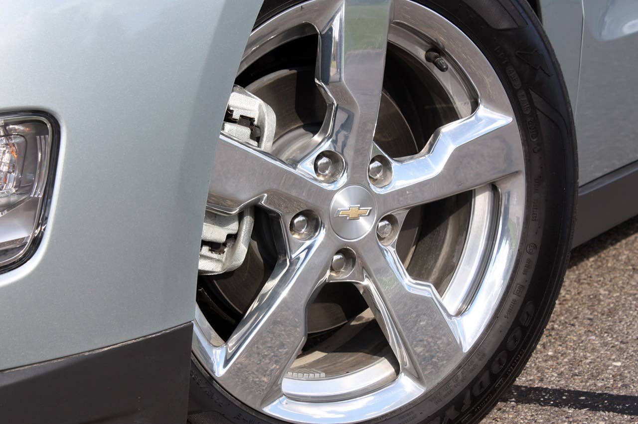 2011 Chevrolet Volt wheel