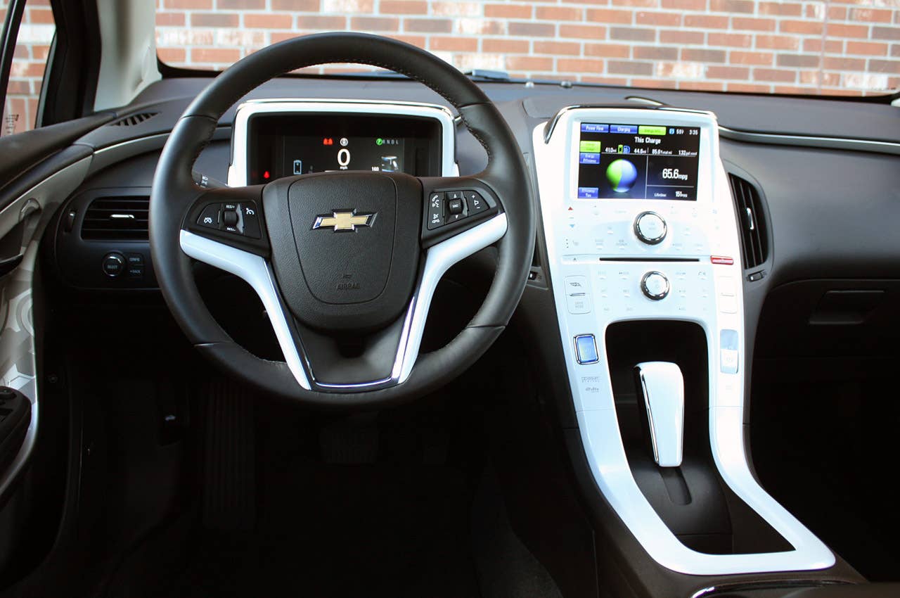 2011 Chevrolet Volt interior