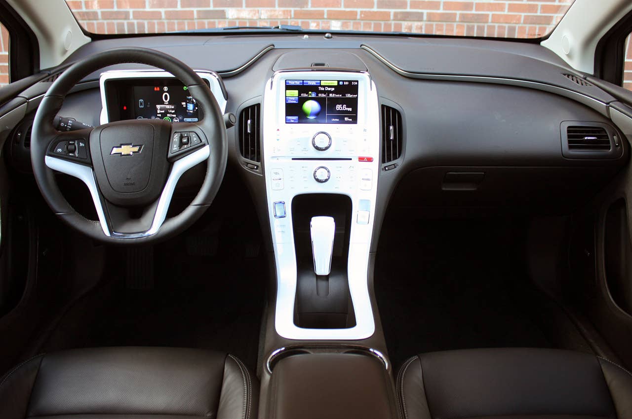 2011 Chevrolet Volt interior