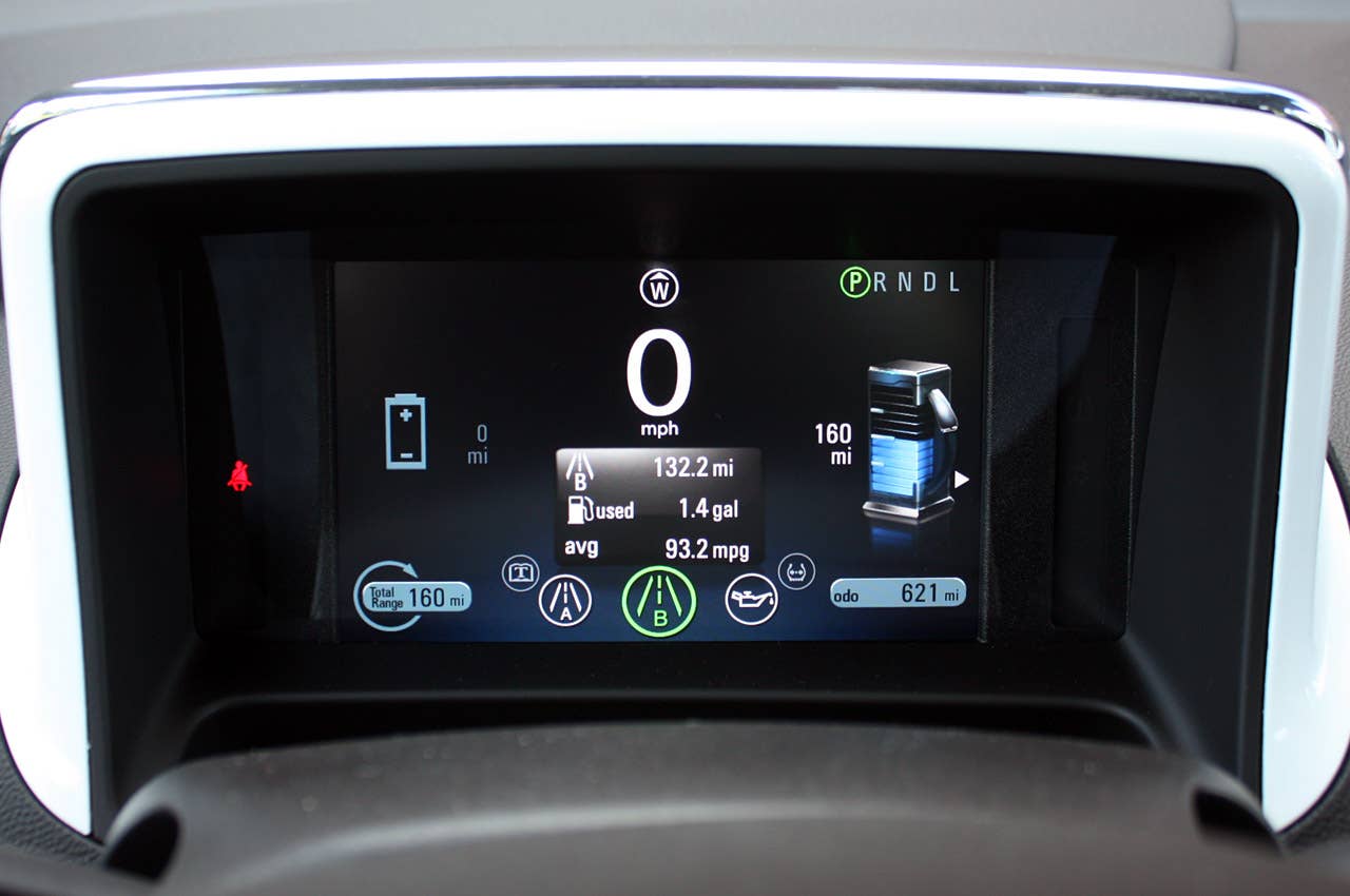 2011 Chevrolet Volt digital gauge