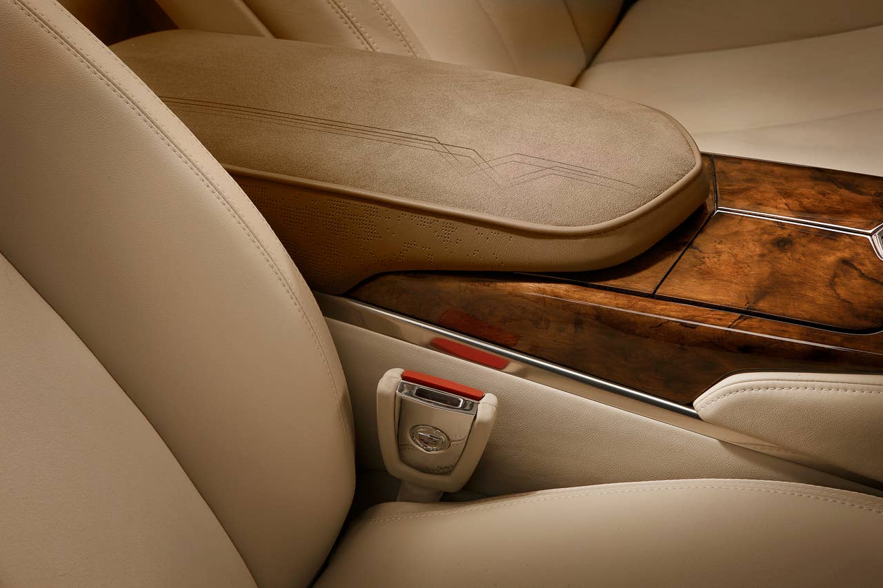 2010 Cadillac XTS Platinum Concept. X10CC_CA006