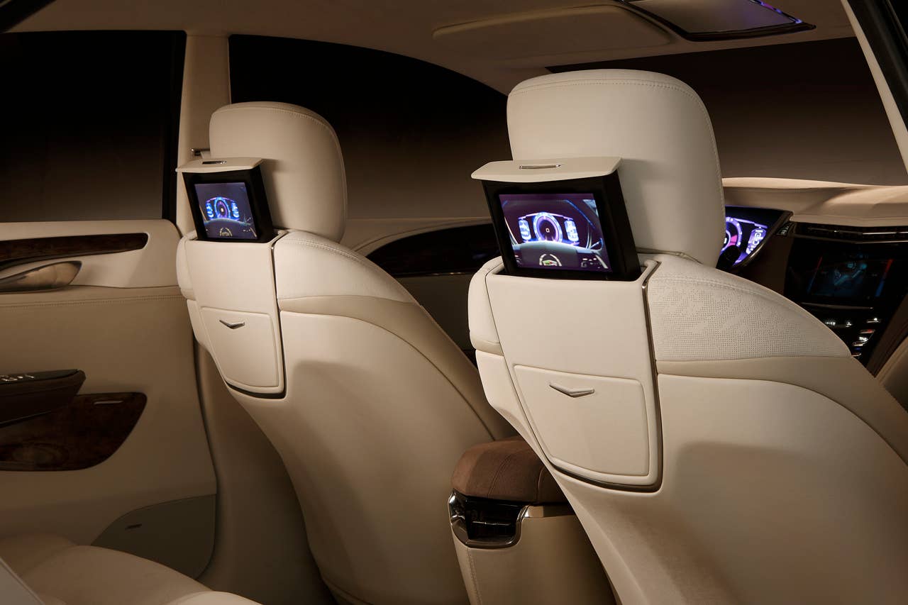 2010 Cadillac XTS Platinum Concept. X10CC_CA005