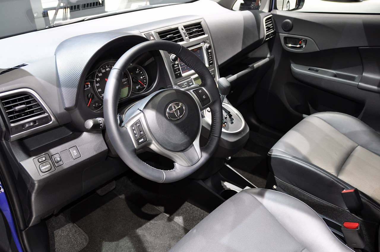 Paris 2010: Toyota Verso-S