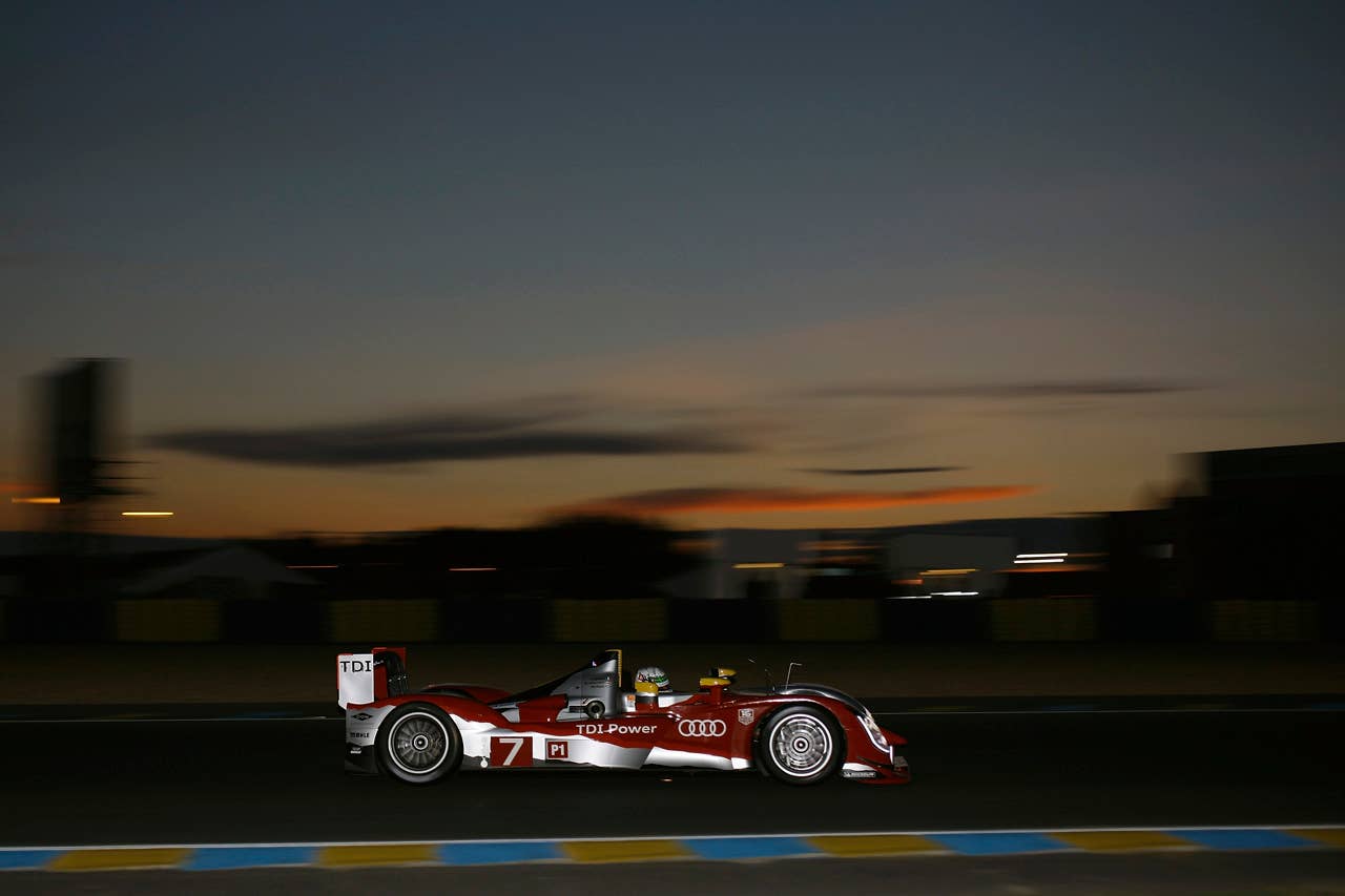 24h Rennen - Le Mans 2010 Allan McNish(GB) Audi R15 TDI #7 (Audi Sport Team Joest)