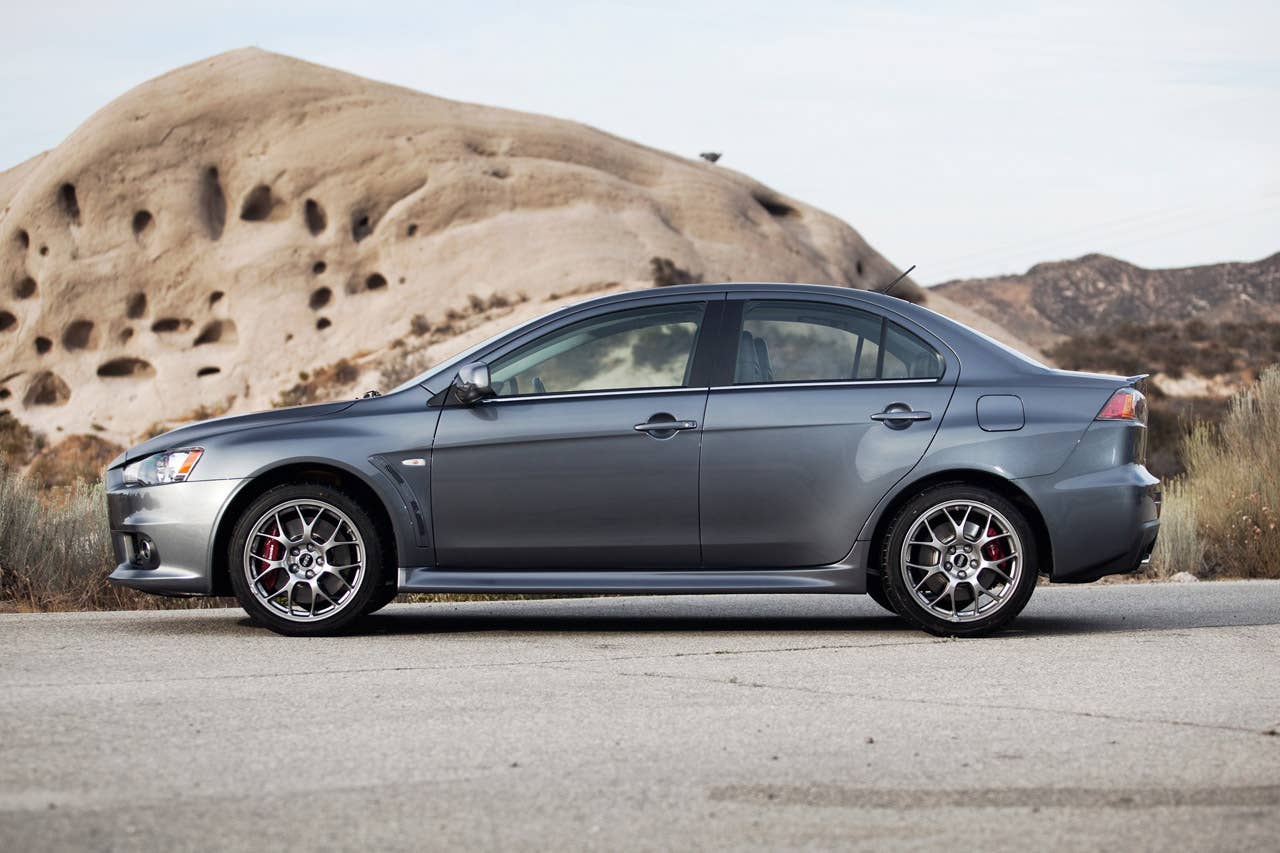 2011 Mitsubishi Lancer Evolution side