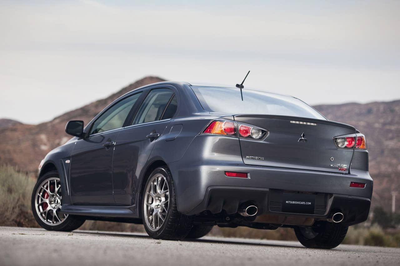 2011 Mitsubishi Lancer Evolution rear 3/4
