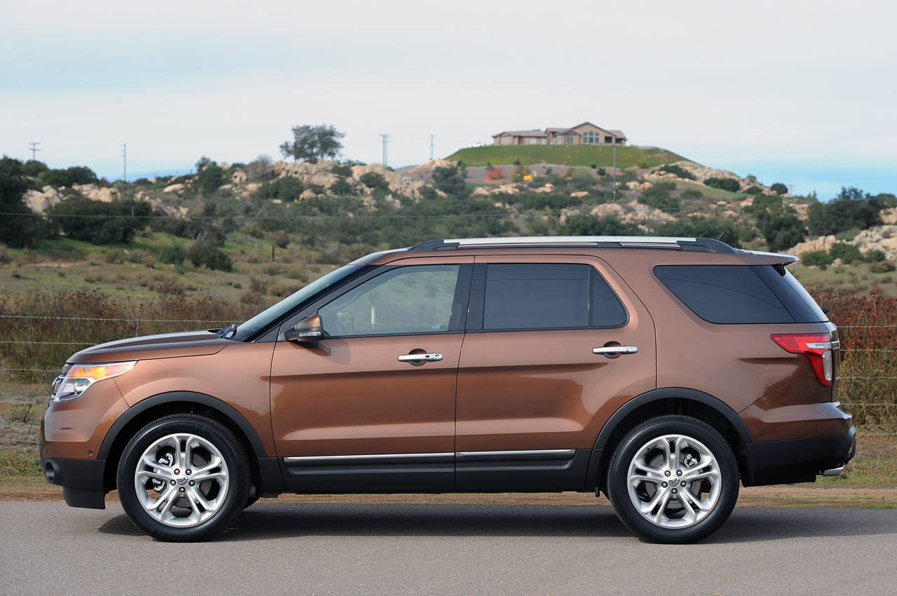 2011 Ford Explorer side view