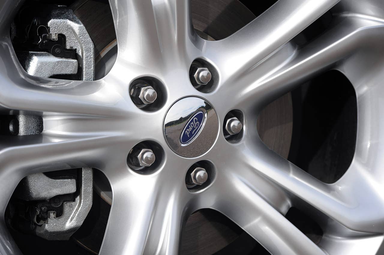 2011 Ford Explorer wheel detail