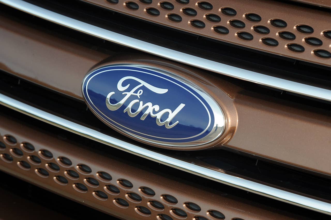 2011 Ford Explorer grille