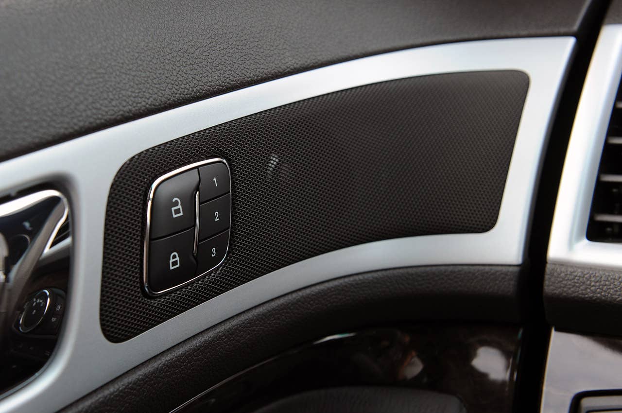 2011 Ford Explorer door speaker