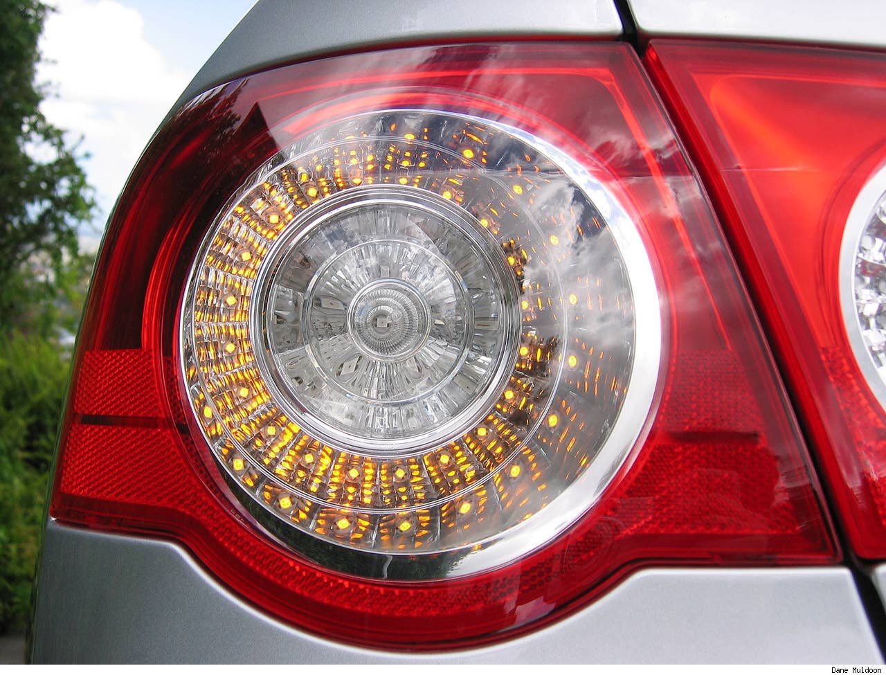 Indicator on to show the LEDs in operation - this is really eye catching when travelling behind a Passat
