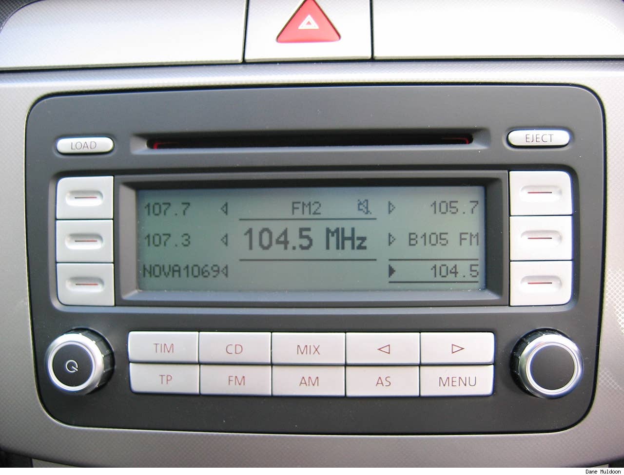The 6 disc in-dash CD changer is a nice touch and is hooked up to a great 8 speaker system