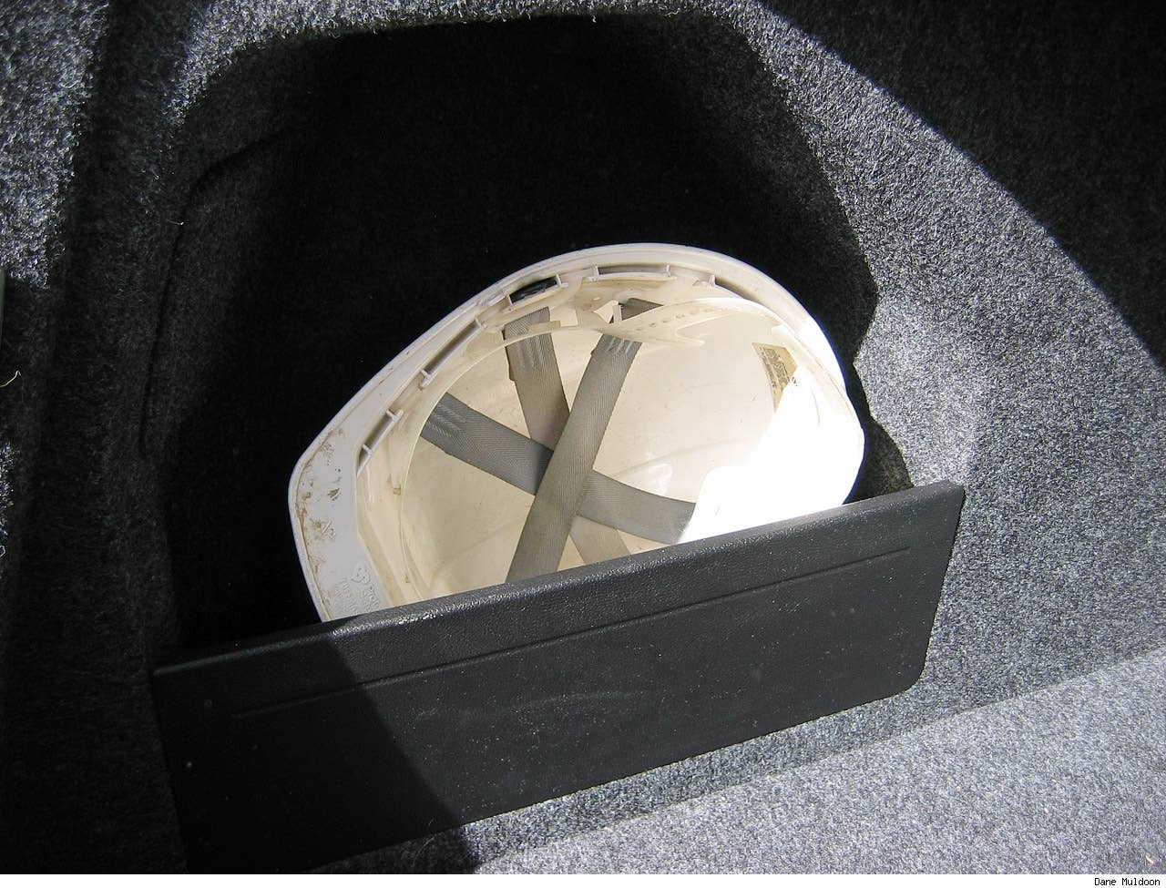 Dividers in the left and right of the boot proved to be handy for holding items likely to slide around otherwise
