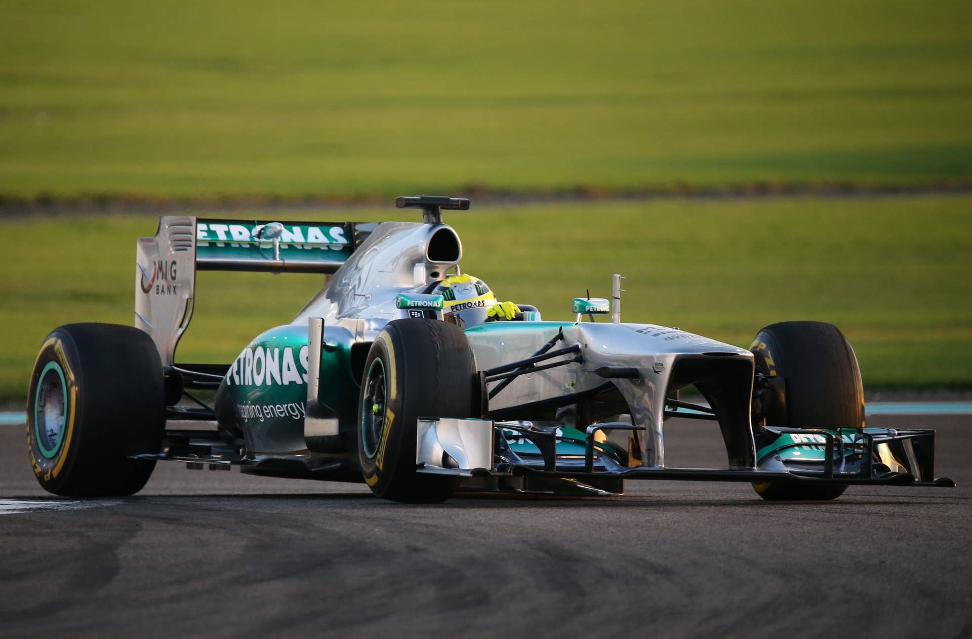 Mercedes'  German driver Nico Rosberg drives at the Yas Marina circuit in Abu Dhabi on November 3, 2013 during the Abu Dhabi Formula One Grand Prix.    AFP PHOTO / MARWAN NAAMANI        (Photo credit should read MARWAN NAAMANI/AFP/Getty Images)
