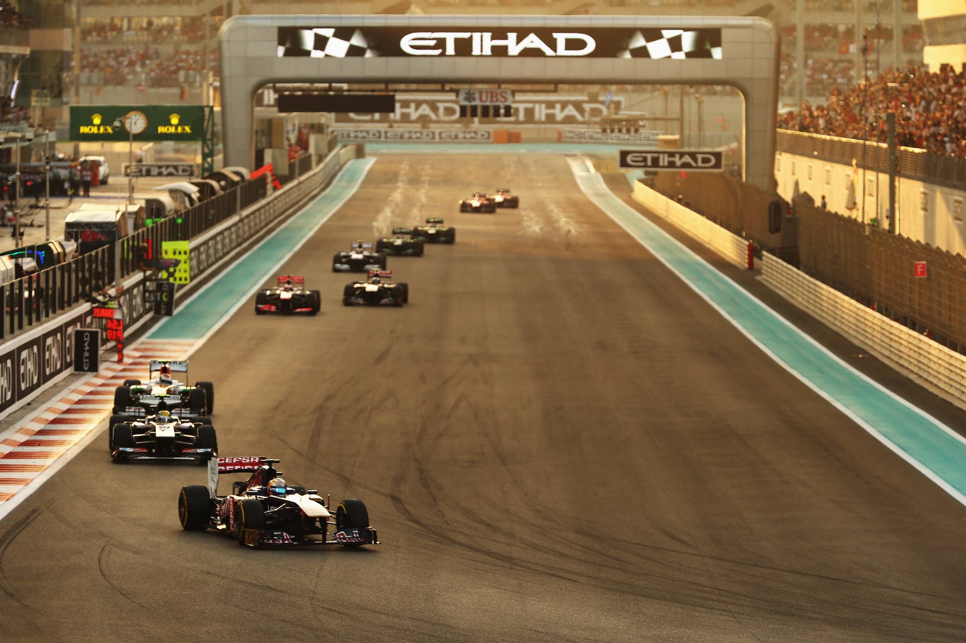 ABU DHABI, UNITED ARAB EMIRATES - NOVEMBER 03: Jean-Eric Vergne of France and Scuderia Toro Rosso drives during the Abu Dhabi Formula One Grand Prix at the Yas Marina Circuit on November 3, 2013 in Abu Dhabi, United Arab Emirates. (Photo by Mark Thompson/Getty Images)