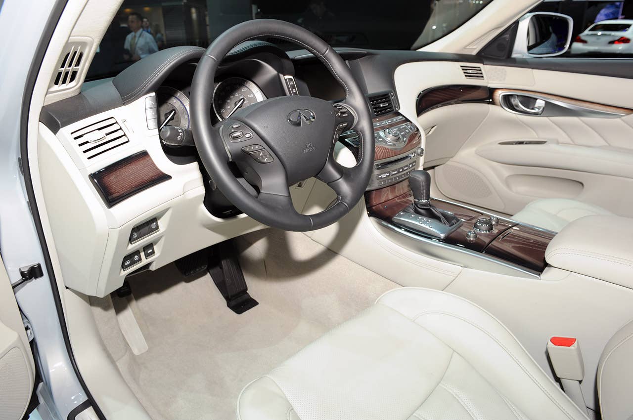 2012 Infiniti M Hybrid