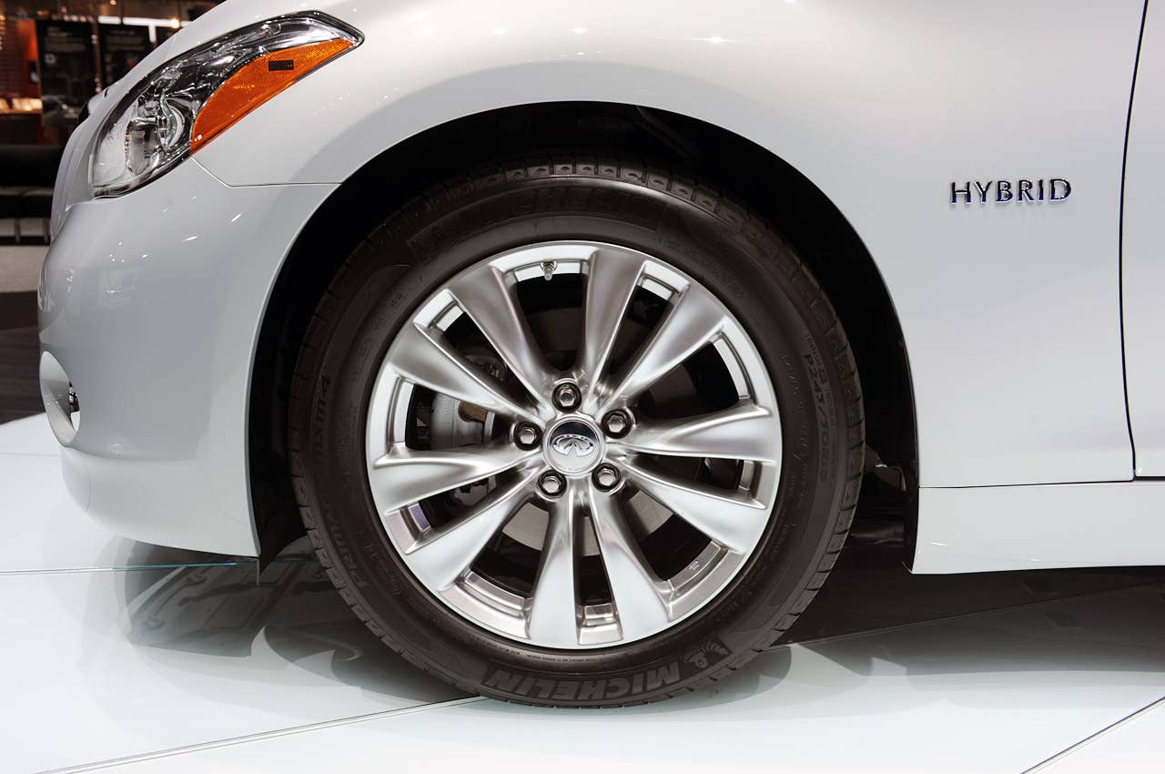 2012 Infiniti M Hybrid