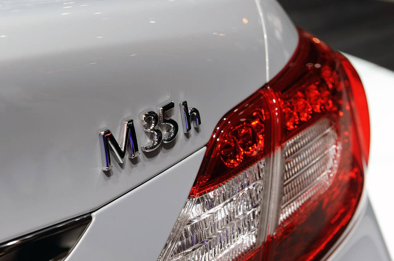 2012 Infiniti M Hybrid