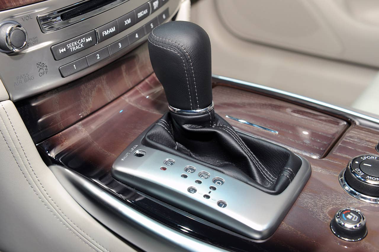 2012 Infiniti M Hybrid