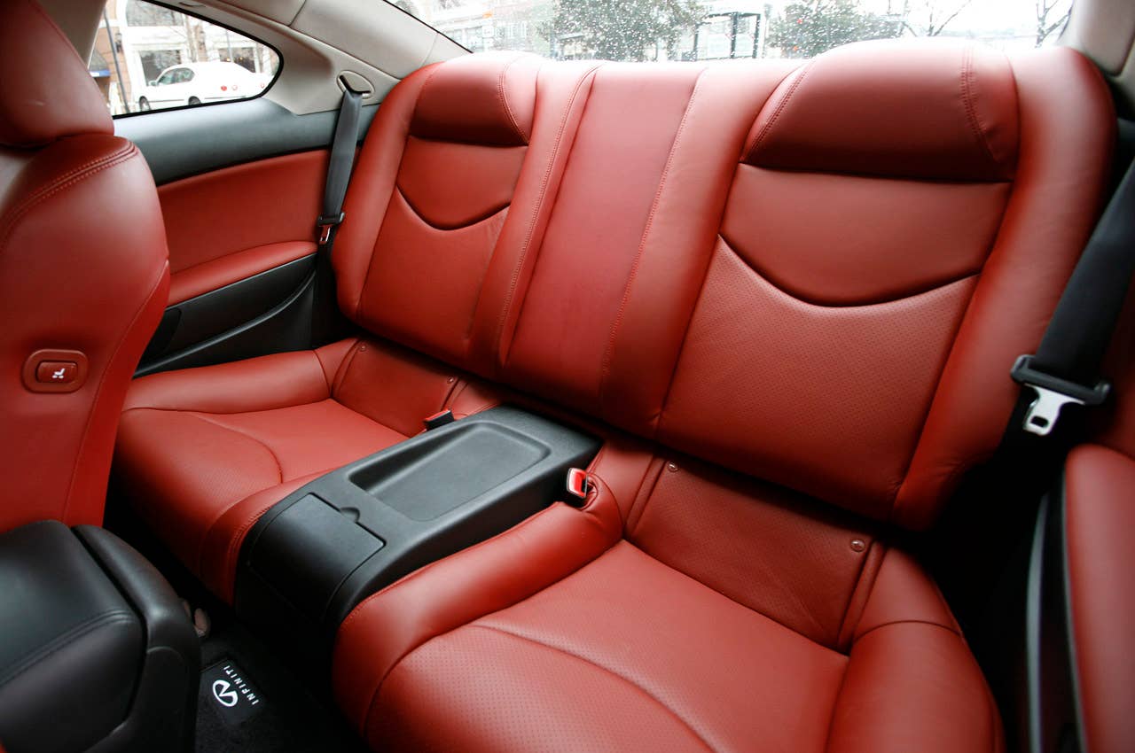 2012 Infiniti G37 IPL rear seats