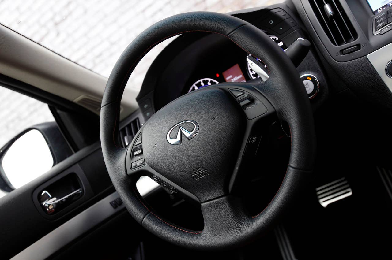 2012 Infiniti G37 IPL steering wheel