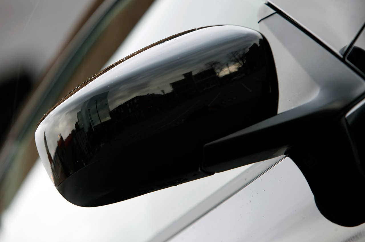 2012 Infiniti G37 IPL side mirror