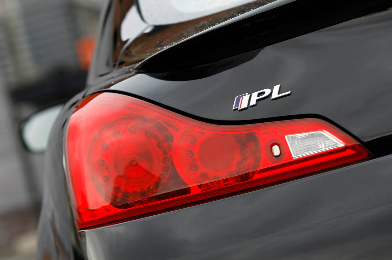2012 Infiniti G37 IPL taillight