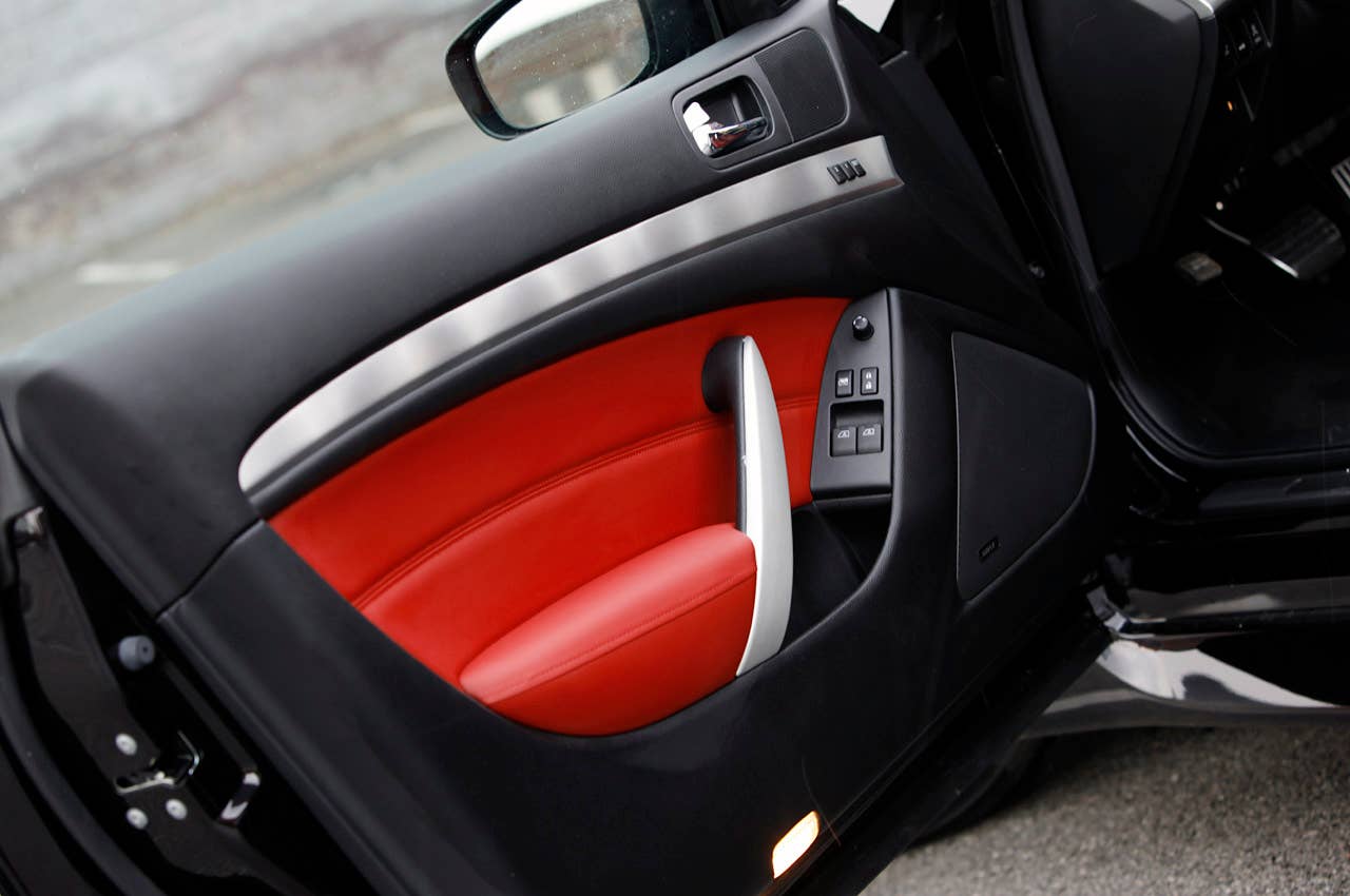 2012 Infiniti G37 IPL door