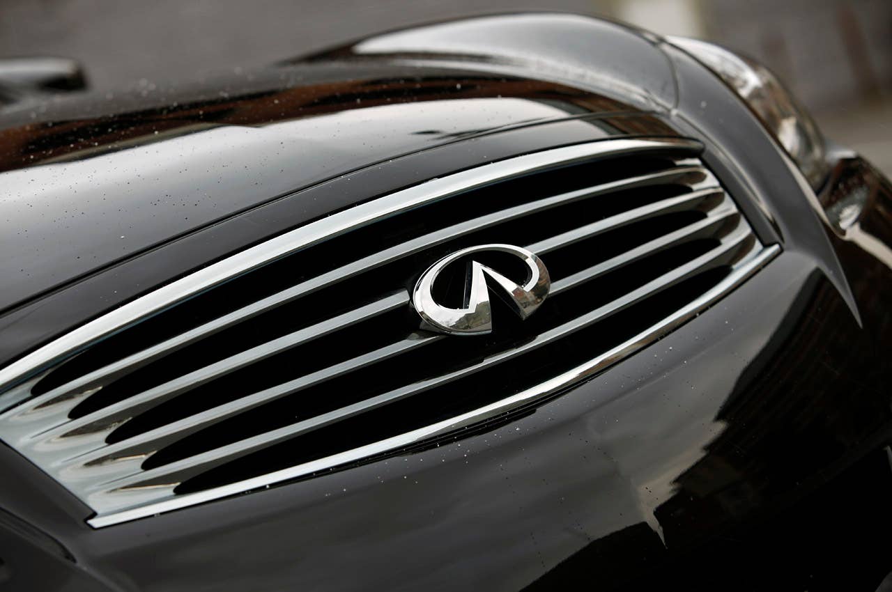 2012 Infiniti G37 IPL grille