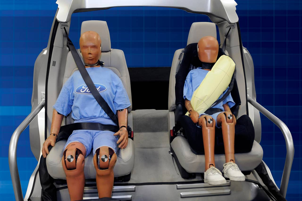 Ford will debut the auto industry's first-ever production inflatable seat belts, which are designed to provide additional protection for rear-seat occupants, on the next-generation Ford Explorer sport utility vehicle next year. (11/05/09)