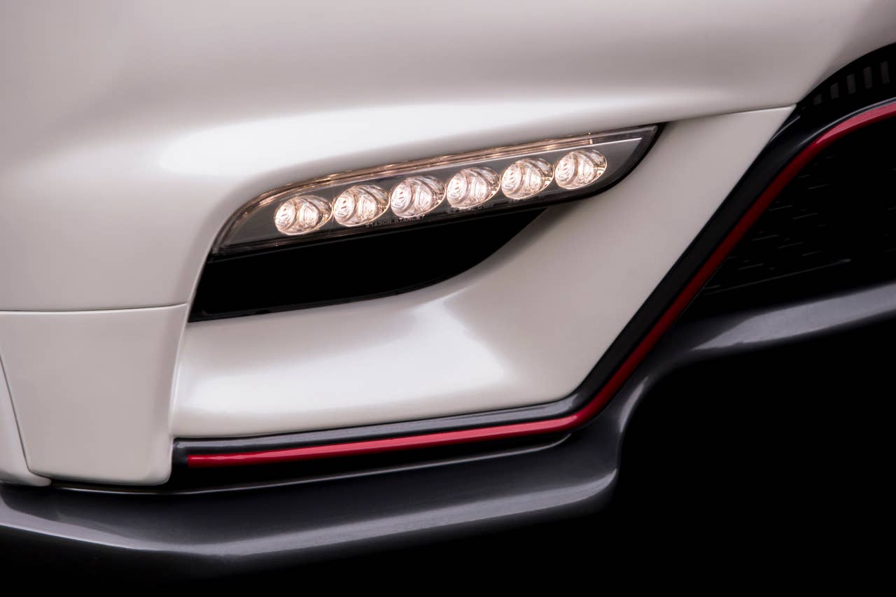 2013 Nissan Juke Nismo LED daytime running lights