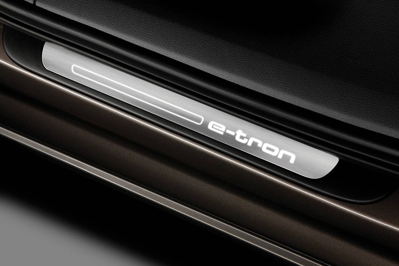 Audi A6 L e-tron sill plate