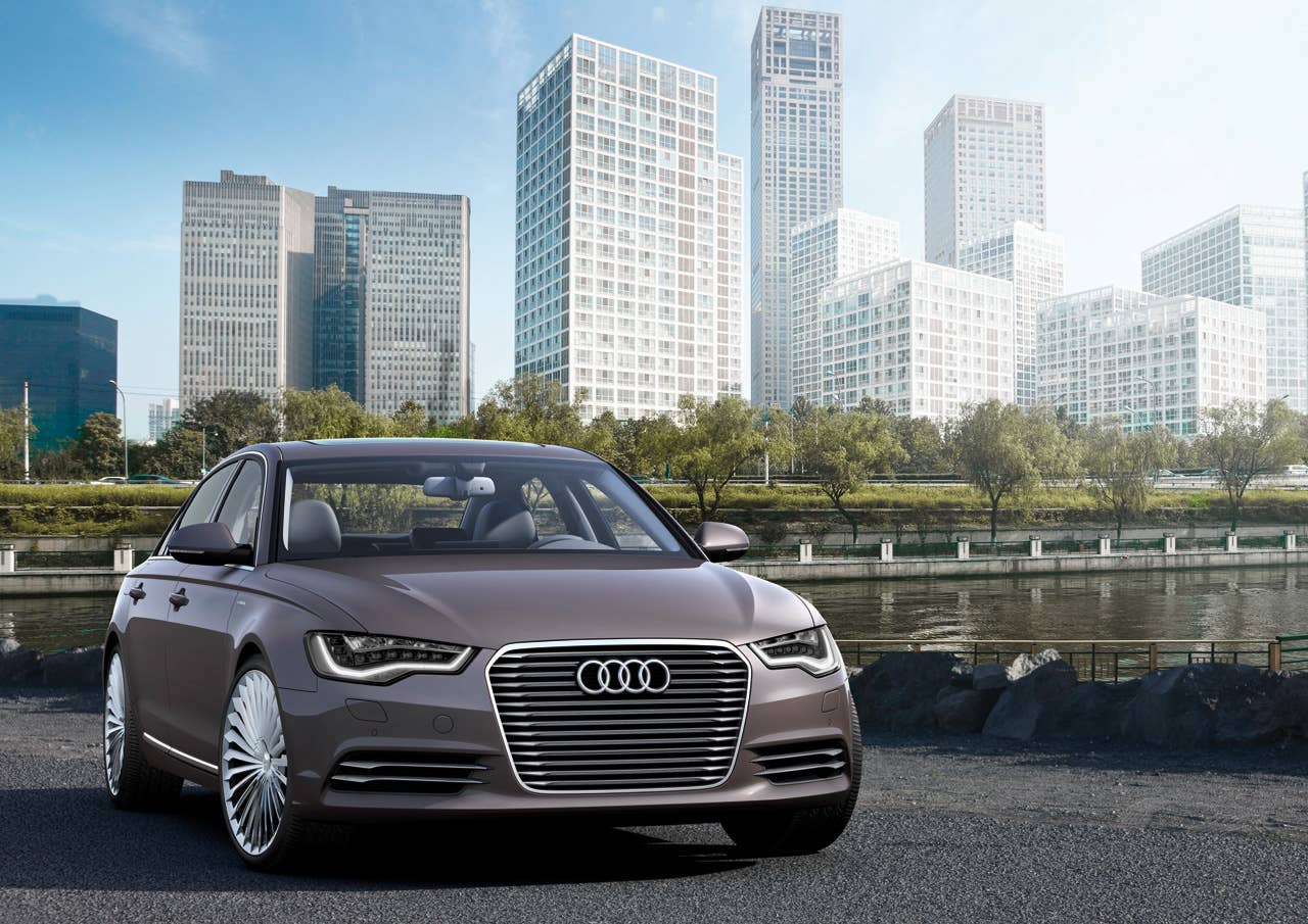 Audi A6 L e-tron front 3/4