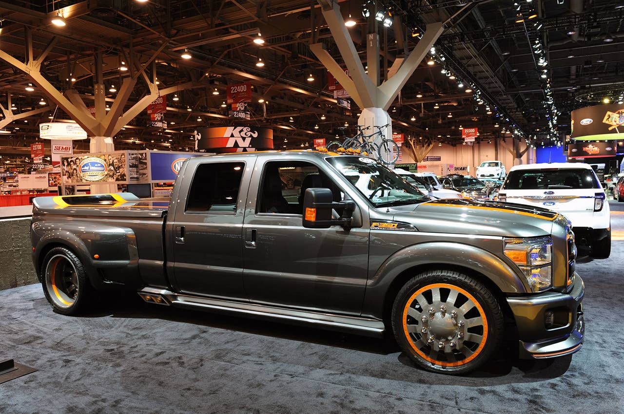 Airhead Kustoms Ford F-350 Super Duty