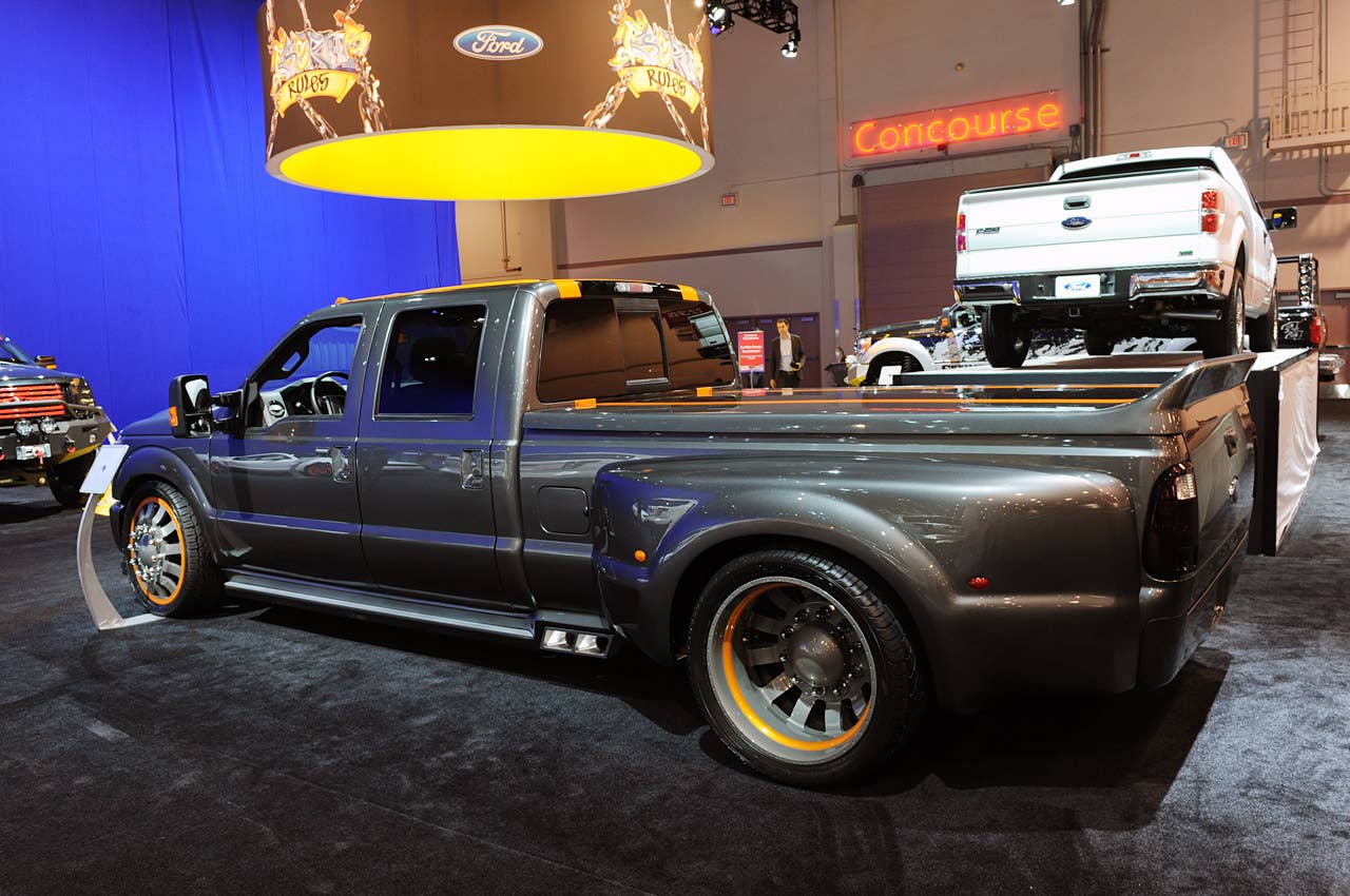 Airhead Kustoms Ford F-350 Super Duty