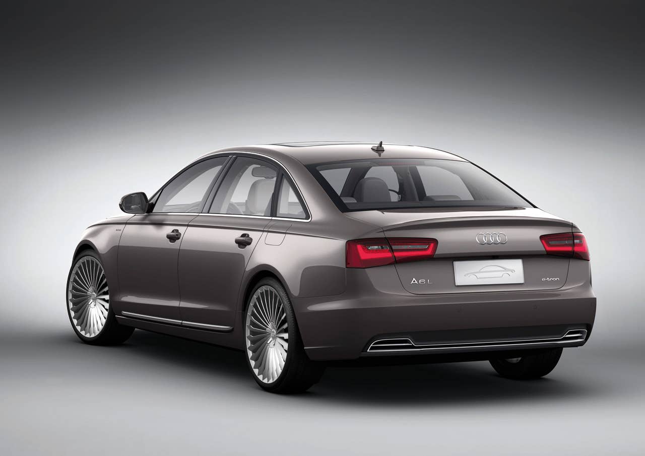 Audi A6 L e-tron rear 3/4