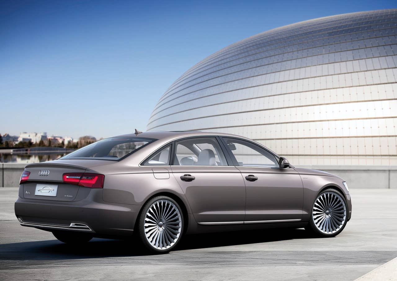 Audi A6 L e-tron rear 3/4
