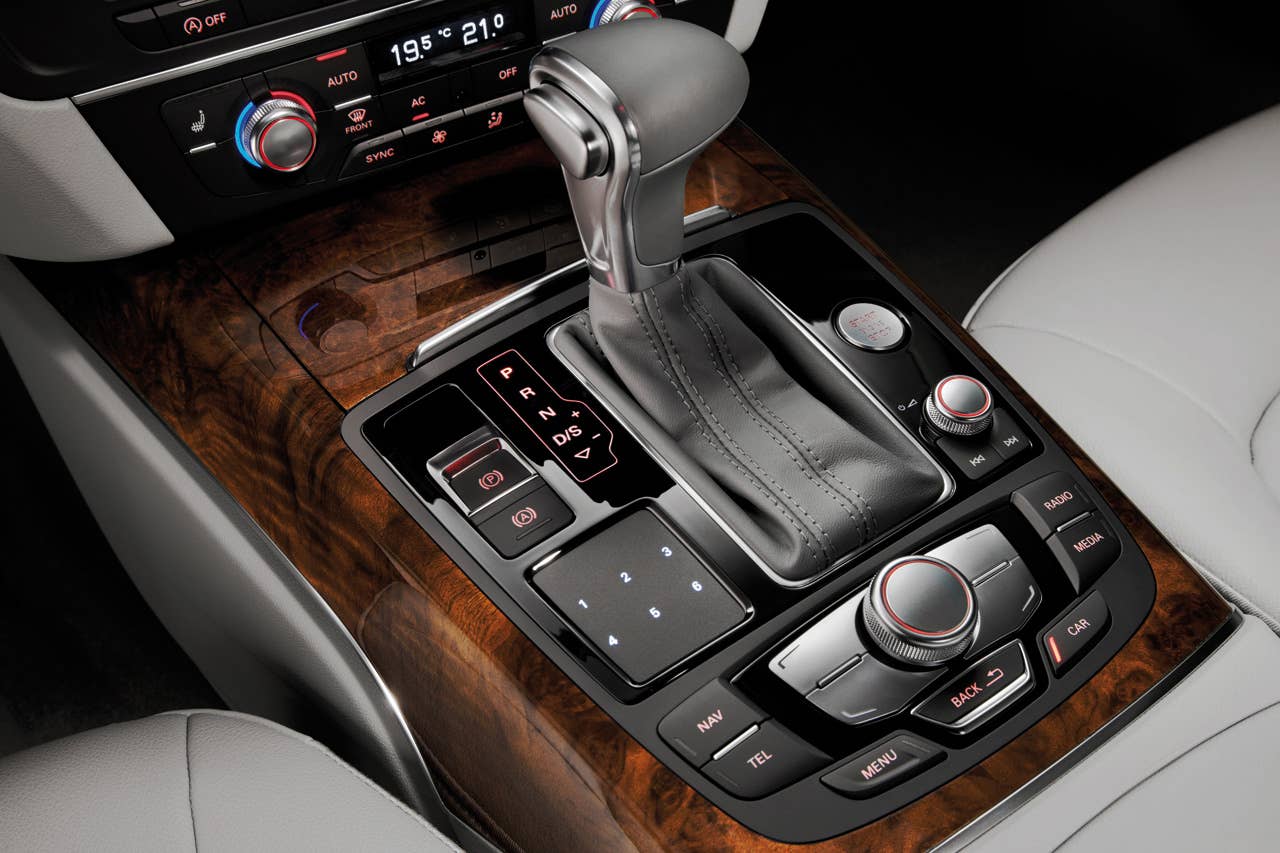 Audi A6 L e-tron shifter