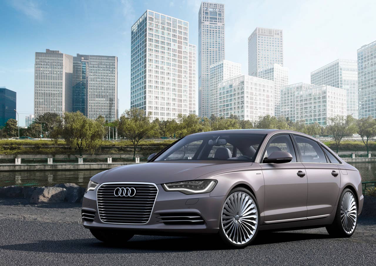 Audi A6 L e-tron front 3/4