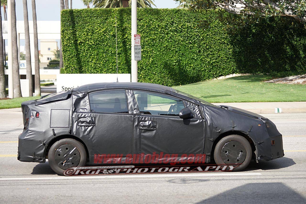 Next-gen Toyota Prius spied inside and out - Autoblog