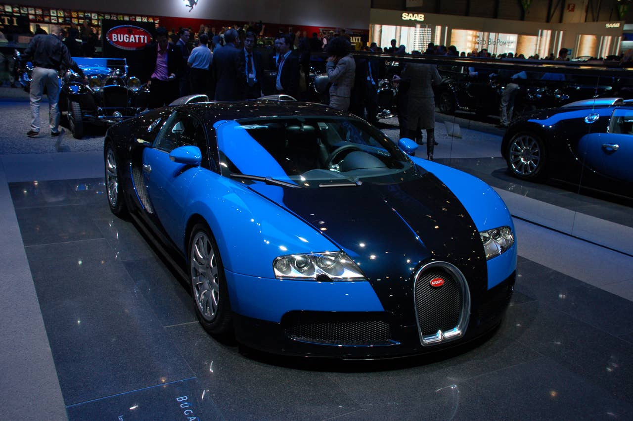 Pretty Colors: Bugatti offers new rims n' trims for Veyron - Autoblog