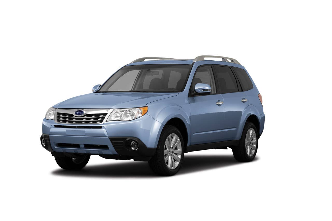 2011 Subaru Forester front 3/4