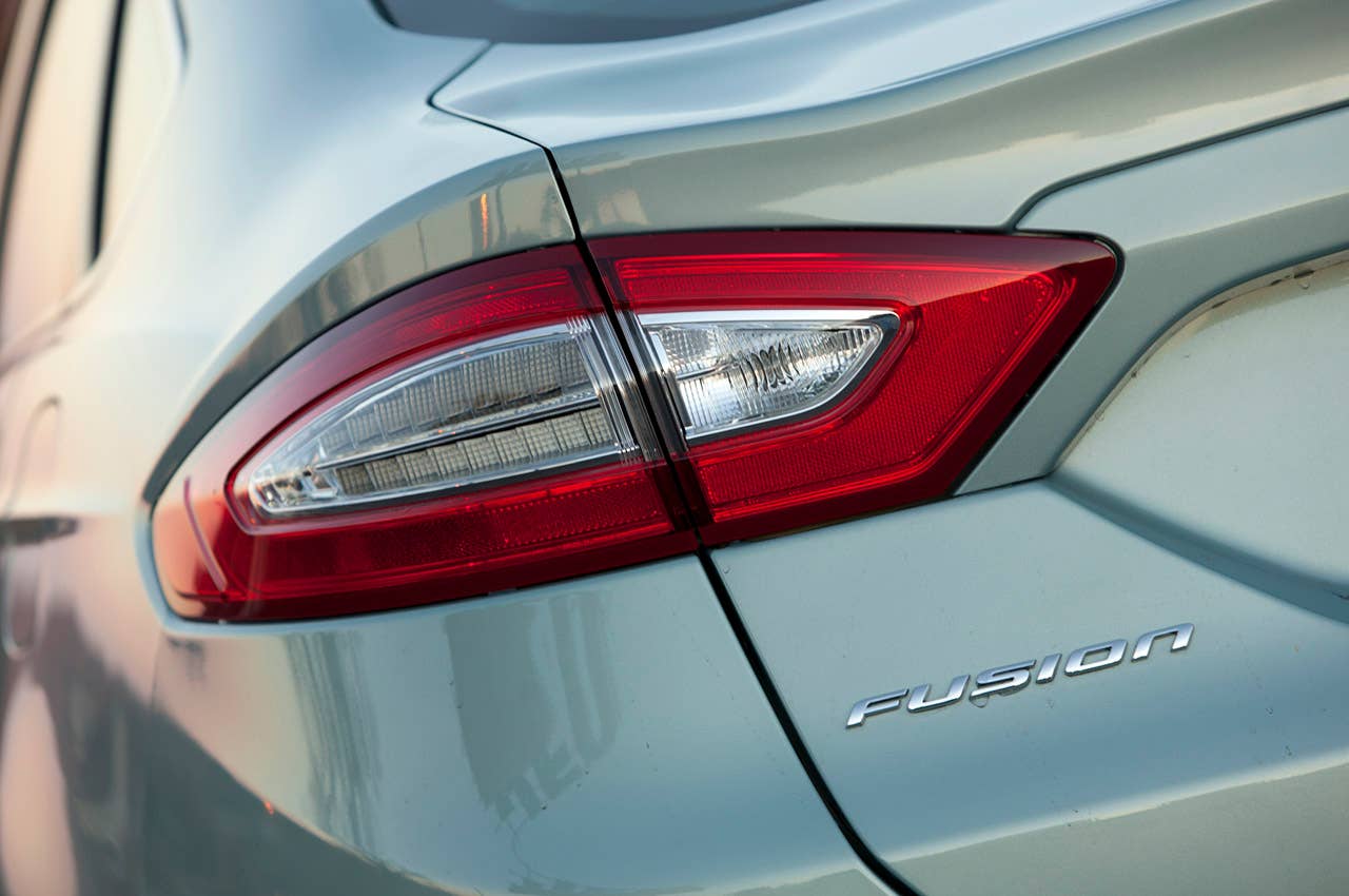 2013 Ford Fusion Hybrid SE taillight